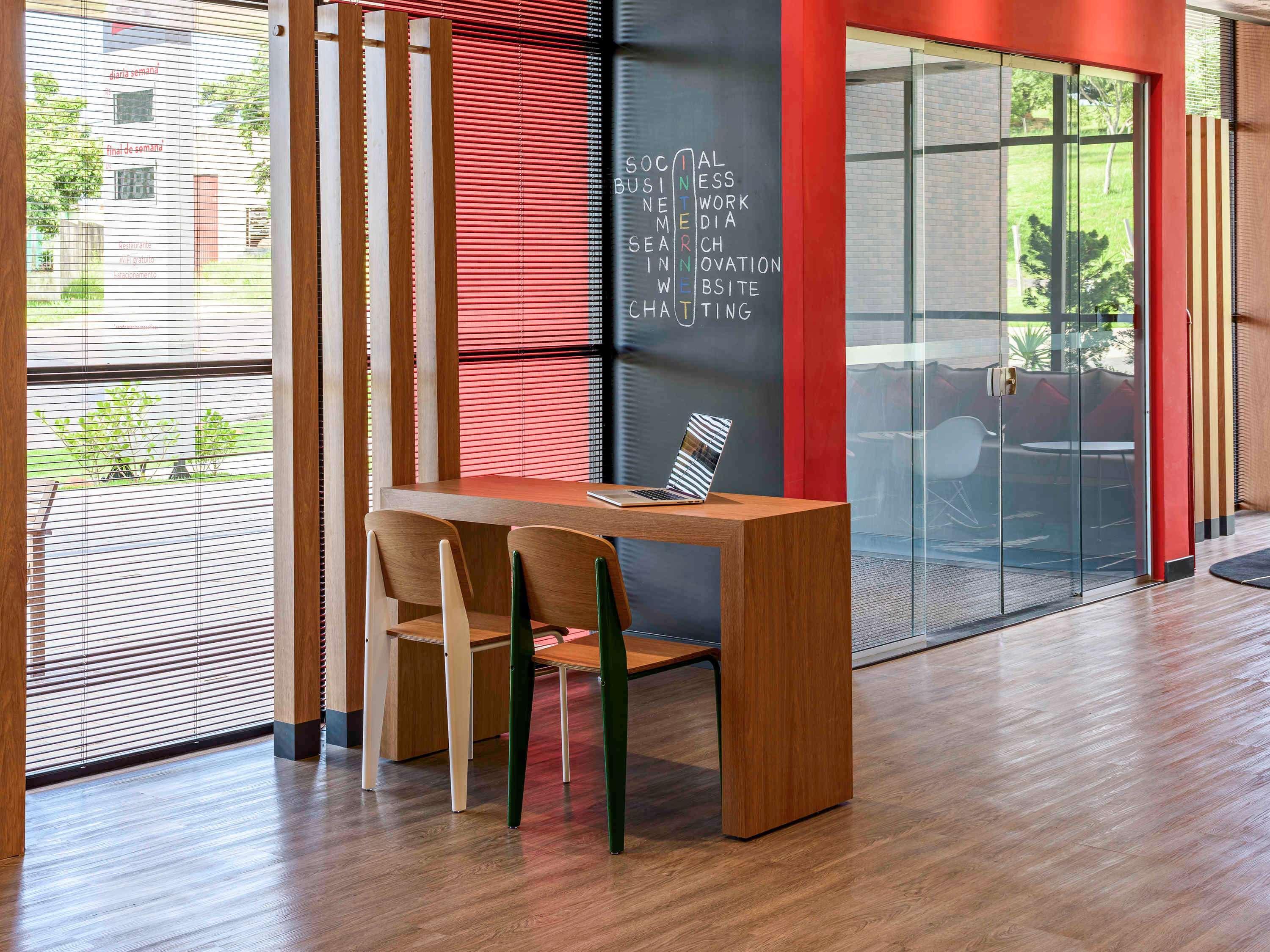 Отель Ibis Guaiba Экстерьер фото