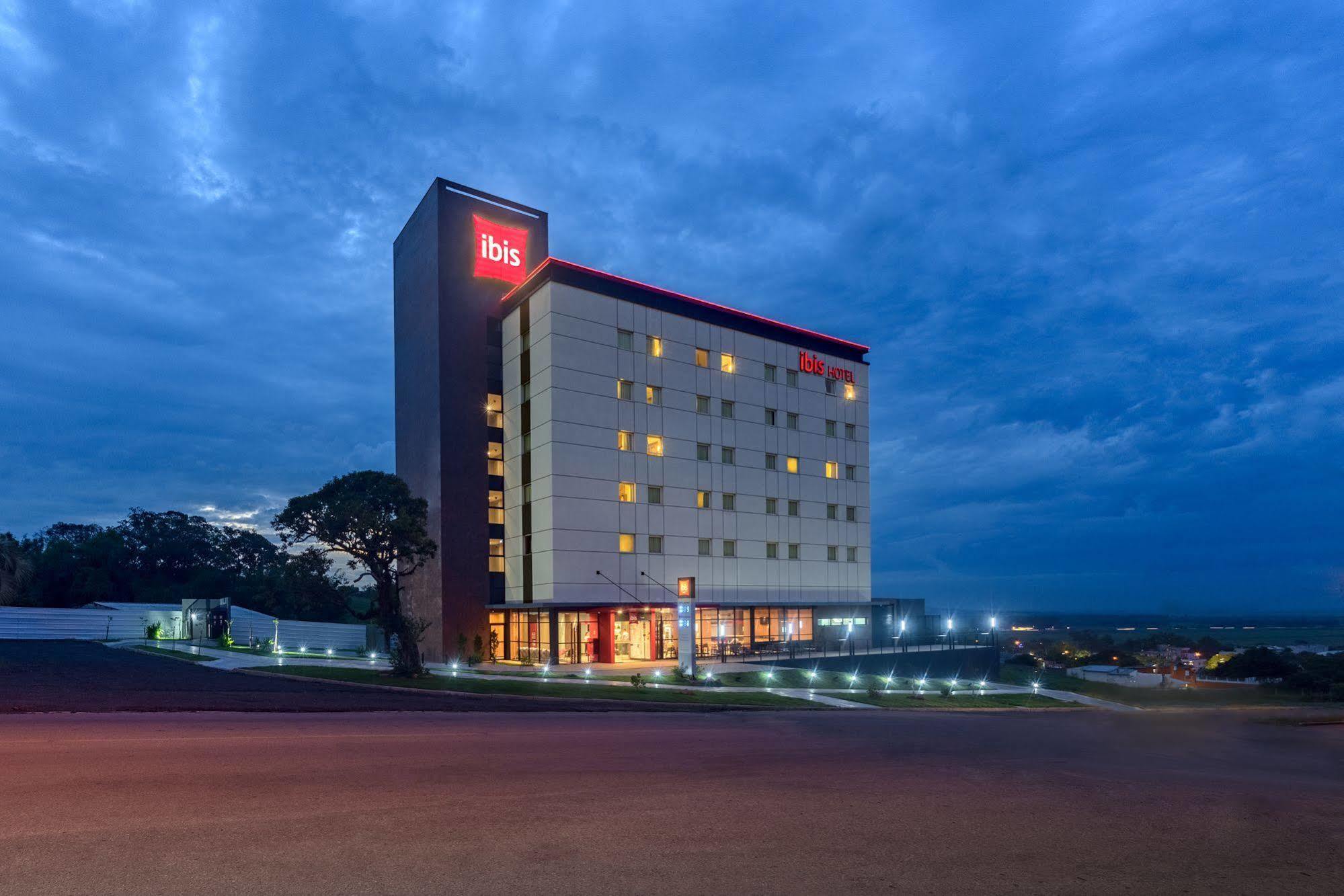 Отель Ibis Guaiba Экстерьер фото